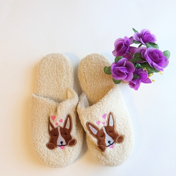 Corgi dog soft tan slippers New - Picture 4 of 4